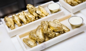 New York'ta 24 ayar altın tabakta servis ediliyor