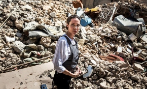 BM İyi Niyet Elçisi Angelina Jolie Irak'ta