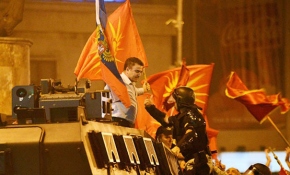 Makedonya'da 'ismimizi vermeyiz' protestosu