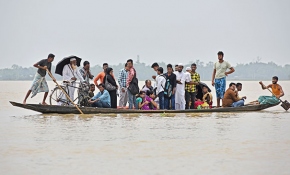 Hindistan'da sel felaketi 500 bin kişiyi etkiledi