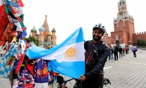 Arjantin taraftarının bisikletle Dünya Kupası yolculuğu