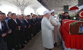 Gelir İdaresi Başkanı Adnan Ertürk son yolculuğuna uğurlandı