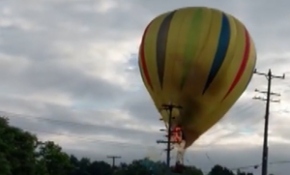Michigan'da elektrik tellerine çarpan sıcak hava balonu alev aldı