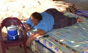 280 kiloya ulaşan kadının tek isteği tedavi görmek