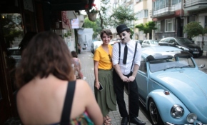 Kadıköy’'lü Şarlo; “Charlie Musti Chaplin”
