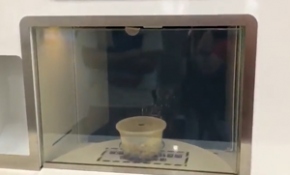 Bu restoranda ne aşçı ne de garson çalışıyor