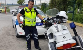 Polisin öğrenciyi sınava yetiştirme anları MOBESE'de