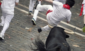 İspanya'da ünlü boğa koşusu başladı