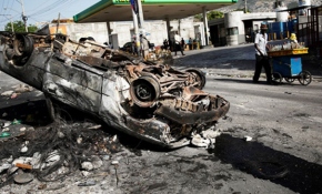 Haiti'de yakıta zam planı halkı sokağa döktü