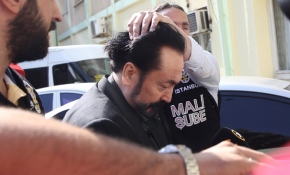 Adnan Oktar gözaltına alındı