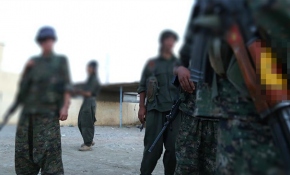 YPG/PKK'lı teröristler Rakka'da sivillere gerçek mermiyle saldırdı