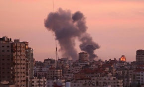 İsrail Suriye'de 3 askeri hedefe saldırı düzenledi