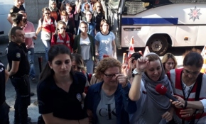 Adnan Oktar örgütü mensupları sağlık kontrolünden geçirildi