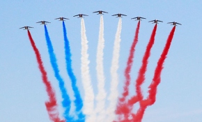 Fransa Ulusal Bayramı kutlamaları talihsizliklere sahne oldu