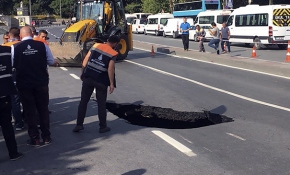 Beşiktaş’ta yol çöktü