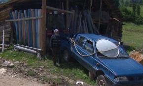 Köyde araç koleksiyonu yaptı