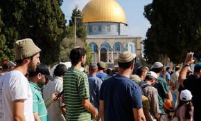 Yüzlerce fanatik Yahudi'den Mescid-i Aksa'ya baskın