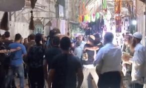 Yahudi yerleşimciler Filistinli esnafa saldırdı