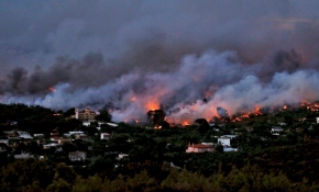Yunanistan'daki yangın Atina'yı sardı