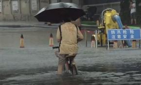 Ampil Tayfunu Çin'i vurdu