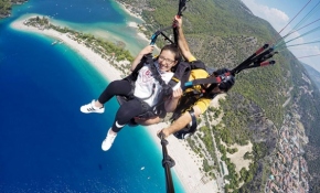 Bedensel engelli Sena'nın yamaç paraşütü deneyimi