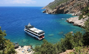 El değmemiş doğası ve tertemiz deniziyle Hatay Karamağara Koyu