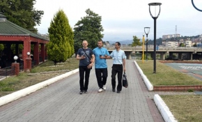 "Gören göz" cihazı karanlık dünyalarına ışık oldu