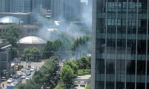 ABD'nin Pekin Büyükelçiliği önünde patlama