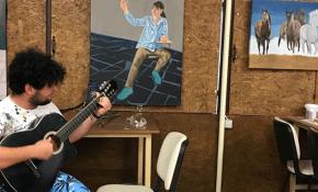 Müzikten aldıkları ilhamı tuvale aktarıyorlar