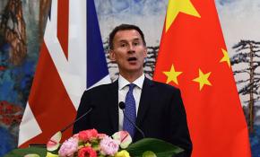 İngiltere Dışişleri Bakanı Hunt'tan Çinli eşine "Japon" gafı