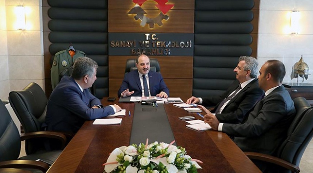 Bakan Varank yardımcılarıyla ilk toplantısını yaptı