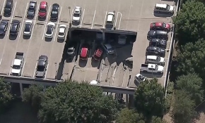 ABD'de bir otoparkın iki bölümü çöktü