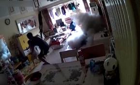 Çin'de şarjdaki elektrikli scooter patladı