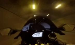 Motosikletli maganda İstanbul’un göbeğinde 300 km hız yaptı