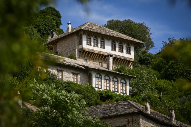 Pocitelj Köyü`nün taş evleri