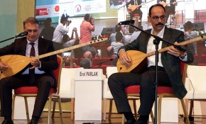 Cumhurbaşkanlığı Sözcüsü Kalın Neşet Ertaş türkülerini seslendirdi