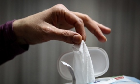 Uzmanlar ıslak mendillerdeki tehlikeye karşı uyardı