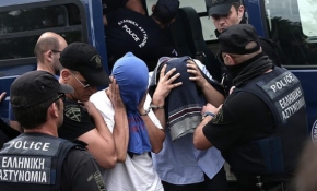 Yunanistan'dan teröristlere "iade" koruması