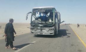 Pakistan'da otobüse intihar saldırısı: 6 yaralı