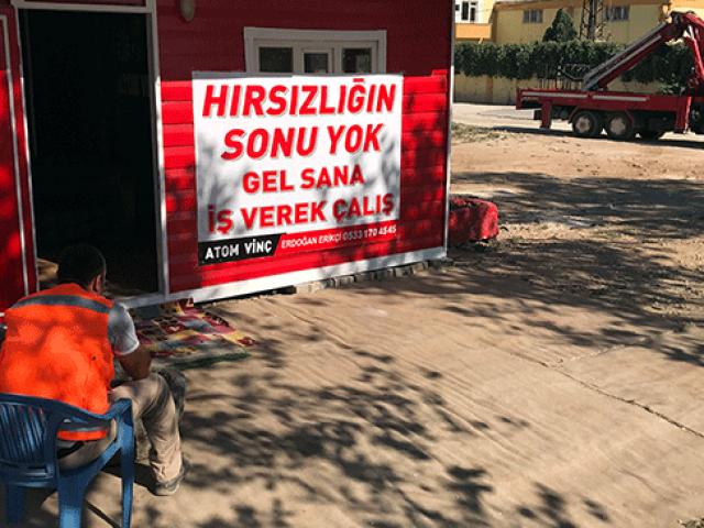 Gaziantep'te esnaftan hırsızlara afişle iş teklifi