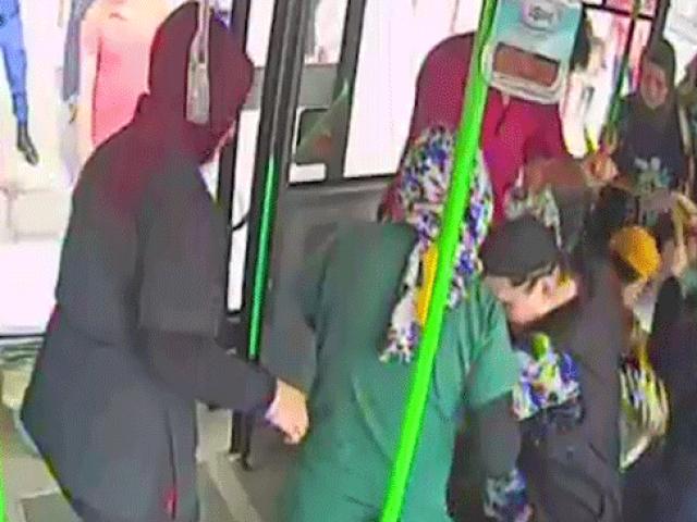 Bursa'da otobüste fenalaşan kadını şoför hastaneye yetiştirdi