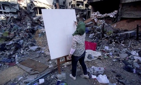 Harabelerin griye dönüştürdüğü şehirden renkli tuvallere