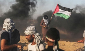 İsrail askerleri Gazze sınırında 50 Filistinliyi yaraladı