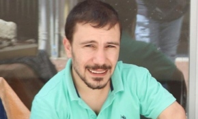 Rizeli atma türkücü Ahmet Çakar trafik kazasında hayatını kaybetti