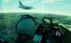 Savaş pilotları "en doğru karar"ı öğreniyor