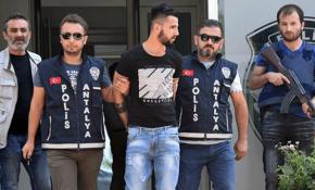 Çaldığı halk otobüsünü 10 kilometre kullanabildi