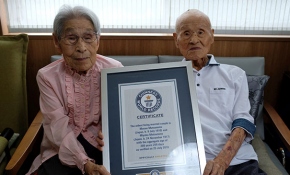 Dünyanın en yaşlı çiftinden uzun evliliğin sırrı