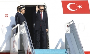 Cumhurbaşkanı Erdoğan 'Üçlü Zirve' için İran'da