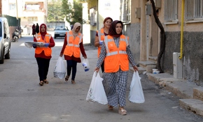 Yaşlı ve engellilerin sıkıntıları "şefkat timi"yle hafifliyor