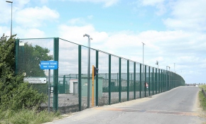 Belçika göçmenleri tek bir merkezde hapsedecek